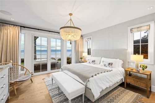 891 Bluffs Dr, Qualicum Beach, BC 