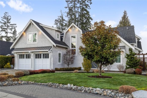 891 Bluffs Dr, Qualicum Beach, BC 
