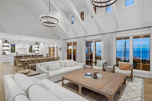891 Bluffs Dr, Qualicum Beach, BC 