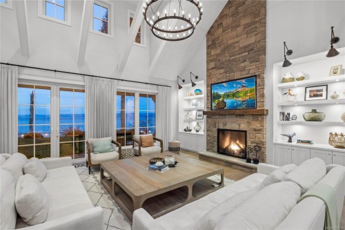 891 Bluffs Dr, Qualicum Beach, BC 