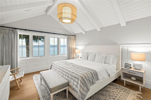 891 Bluffs Dr, Qualicum Beach, BC 