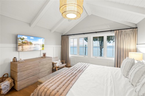 891 Bluffs Dr, Qualicum Beach, BC 