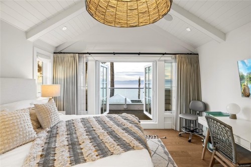 891 Bluffs Dr, Qualicum Beach, BC 