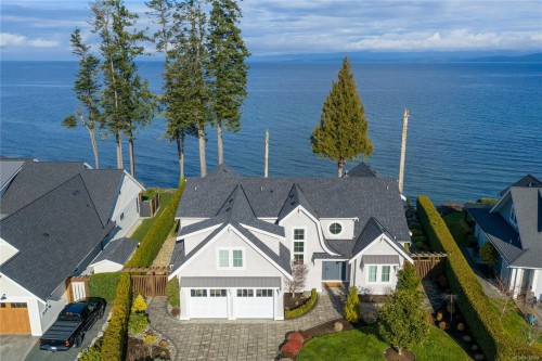 891 Bluffs Dr, Qualicum Beach, BC 