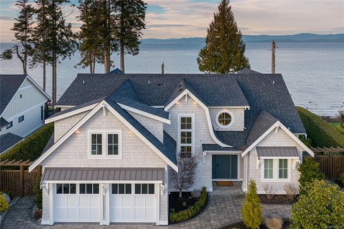 891 Bluffs Dr, Qualicum Beach, BC 