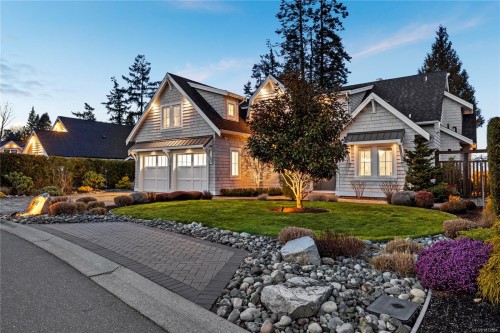 891 Bluffs Dr, Qualicum Beach, BC 