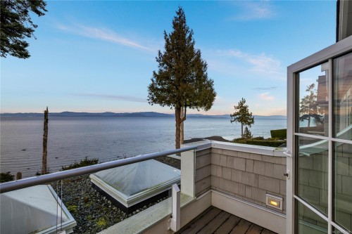 891 Bluffs Dr, Qualicum Beach, BC 