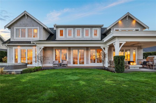 891 Bluffs Dr, Qualicum Beach, BC 