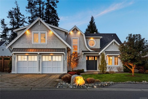 891 Bluffs Dr, Qualicum Beach, BC 
