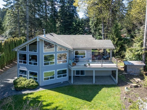 4594 Maple Guard Dr, Bowser, BC 