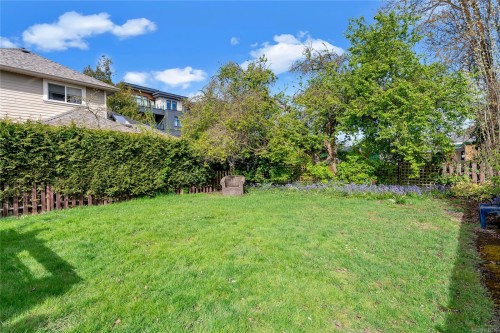 9691 Fifth St, Sidney, BC 