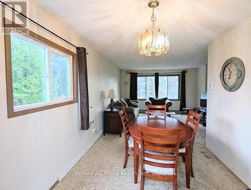 23 Valley Road, Cavan Monaghan (Cavan Twp), ON - Indoor Photo Showing Dining Room