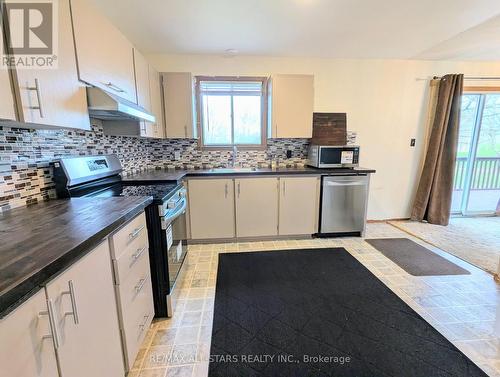 23 Valley Road, Cavan Monaghan (Cavan Twp), ON - Indoor Photo Showing Kitchen