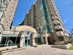 303 - 39 PEMBERTON AVENUE Toronto, ON M2M 4L6