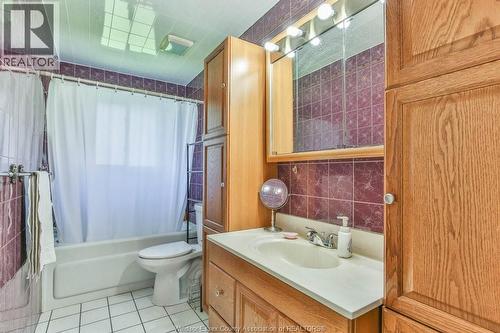 6551 Springfield Road, Aylmer, ON - Indoor Photo Showing Bathroom