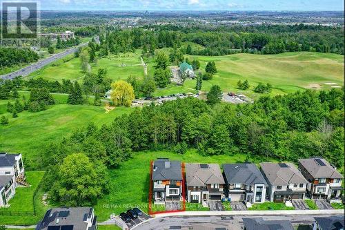 50 ROYAL HILL COURT  Aurora, ON L4G 3Z7