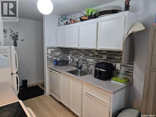 115A 4040 8Th Street E, Saskatoon, SK - Indoor Photo Showing Kitchen