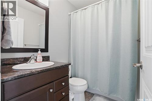 842 Stensrud Road, Saskatoon, SK - Indoor Photo Showing Bathroom