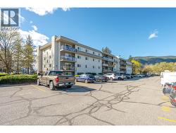 110 Skaha Place Unit# 401 Penticton, BC V2A 7L1
