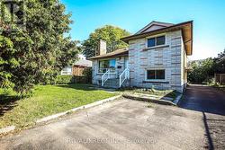 3261 LAWRENCE AVENUE E Toronto, ON M1H 1A5