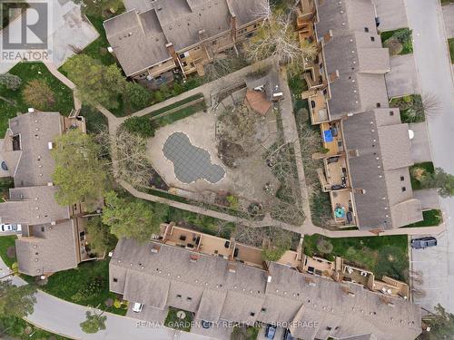 Resort style pool - 14 - 178 Scott Street, St. Catharines (Fairview), ON -  With View