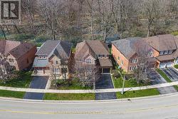 125 CREEK PATH AVENUE  Oakville, ON L6L 6T3