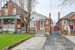35 MONTCALM AVENUE Toronto, ON M6E 4N2