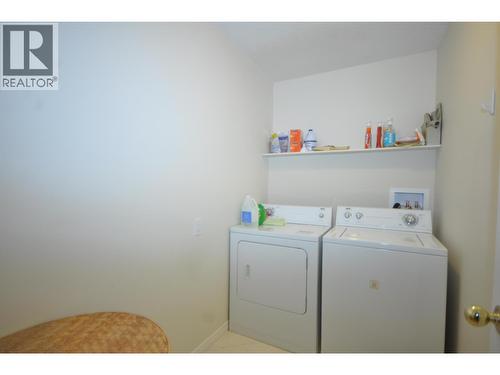 10 11 Eagle Crescent, Williams Lake, BC - Indoor Photo Showing Laundry Room