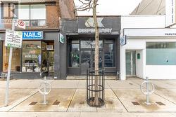 863 BLOOR STREET W  Toronto, ON M6G 1M4