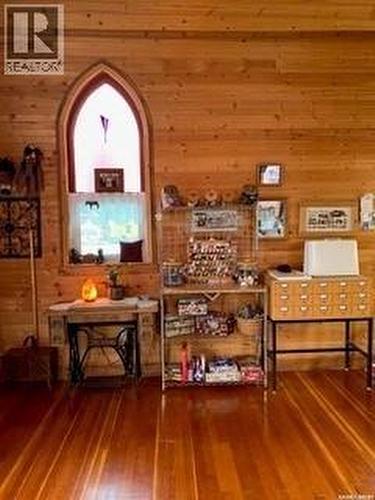 222 1St Avenue, Glaslyn, SK - Indoor Photo Showing Other Room