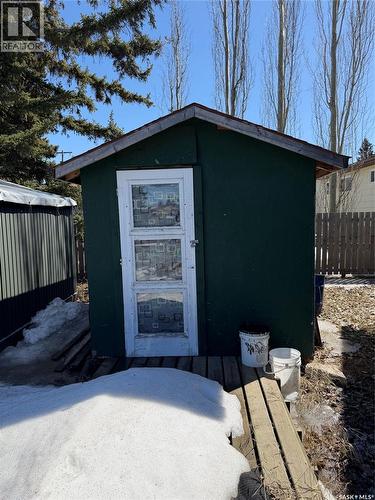 222 1St Avenue, Glaslyn, SK - Outdoor