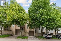 82 LYNDEN CIRCLE Halton Hills, ON L7G 4Y8