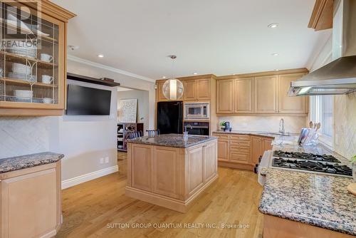 Granite Counters - 1166 Geran Crescent, Mississauga, ON - Indoor Photo Showing Kitchen