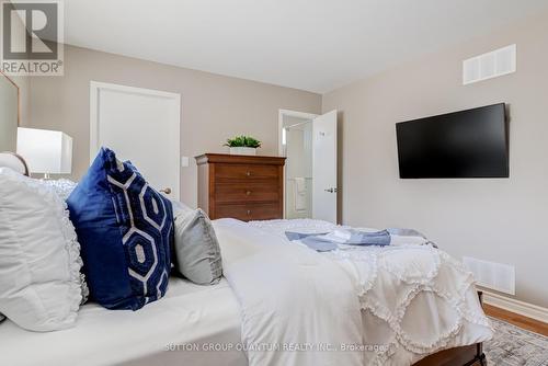 Walk-in and 3pc Ensuite - 1166 Geran Crescent, Mississauga, ON - Indoor Photo Showing Bedroom