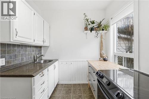 309 Mary Street, Hamilton, ON - Indoor Photo Showing Kitchen
