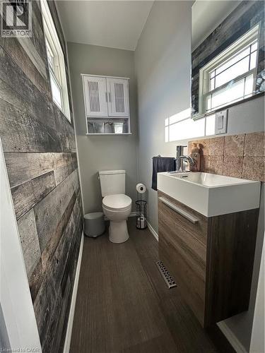 36 Angela Crescent, Cambridge, ON - Indoor Photo Showing Bathroom