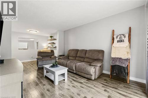 36 Angela Crescent, Cambridge, ON - Indoor Photo Showing Living Room