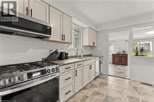 36 Angela Crescent, Cambridge, ON - Indoor Photo Showing Kitchen With Double Sink With Upgraded Kitchen