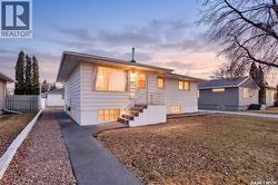 557 Duffield STREET W Moose Jaw, SK S6H 5J1