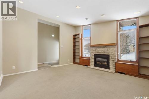 117 Mount Allison Crescent, Saskatoon, SK - Indoor Photo Showing Living Room With Fireplace