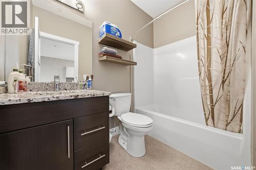 202 415 Maningas Bend, Saskatoon, SK - Indoor Photo Showing Bathroom