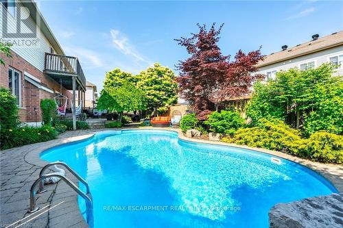2338 NORLAND DRIVE  Burlington, ON L7L 7E6