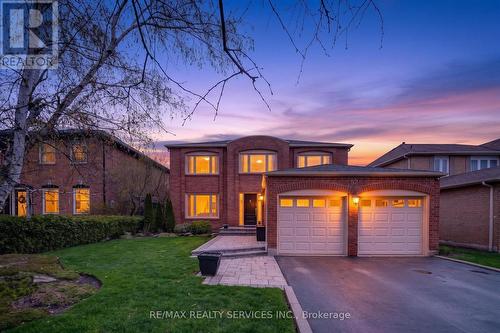 52 NOTTINGHAM CRESCENT  Brampton, ON L6S 4G4