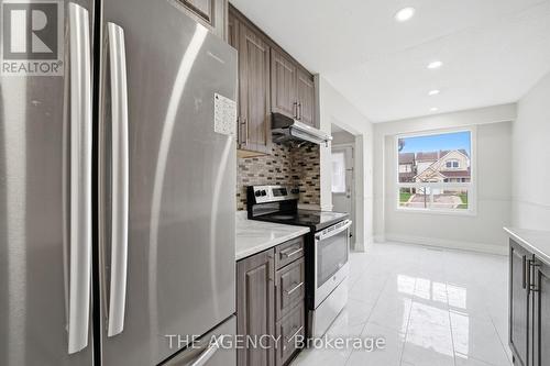 416 Hansen Road N, Brampton, ON - Indoor Photo Showing Kitchen