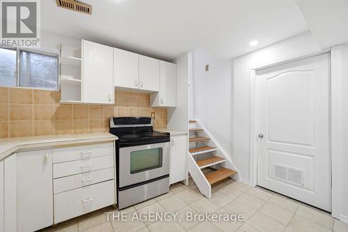 416 Hansen Road N, Brampton, ON - Indoor Photo Showing Kitchen