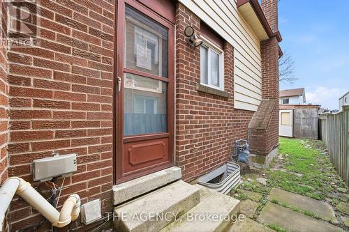 416 Hansen Road N, Brampton, ON - Outdoor