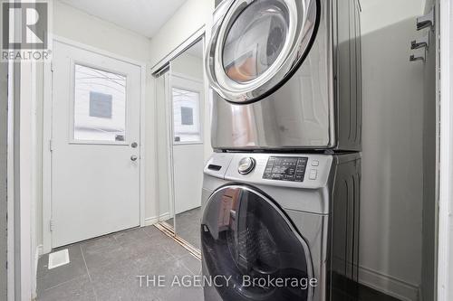 416 Hansen Road N, Brampton, ON - Indoor Photo Showing Laundry Room