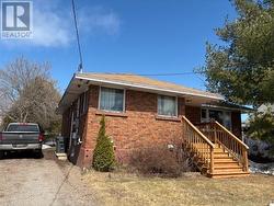 90 Henrietta AVE Sault Ste. Marie, ON P6C 1Z5