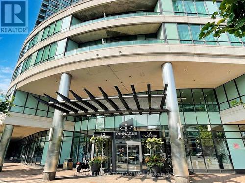 502 - 16 YONGE STREET  Toronto, ON M5E 2A1