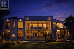 8 CADMUS ROAD Toronto, ON M2M 2M4